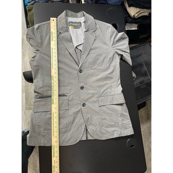 Eddie Bauer Travex Blazer Sport Coat Size 42 Light Grey Performance - Picture 5 of 10